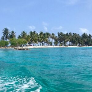 Vista de la isla el porvenir a la llegada al Hotel EL porvenir