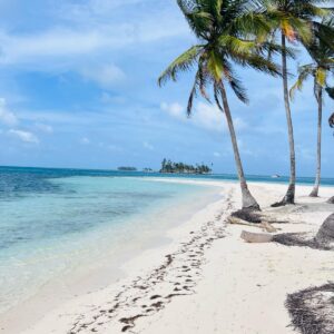 Day trip, San Blas, Island of the Gunas indigenous people.